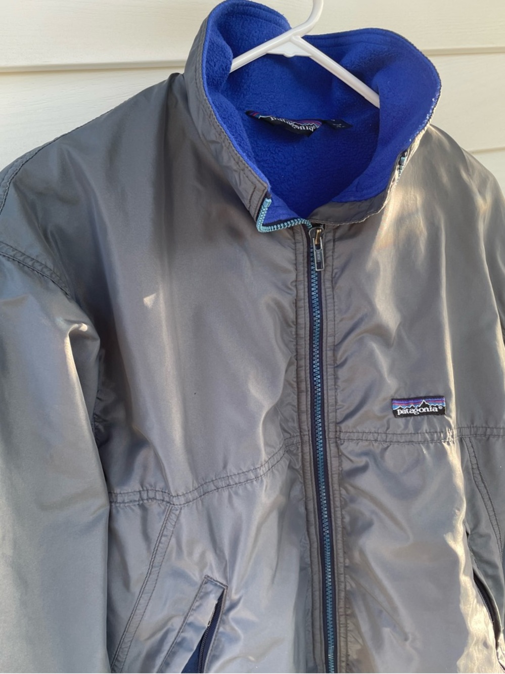 Patagonia lightweight jacket with fleece lining